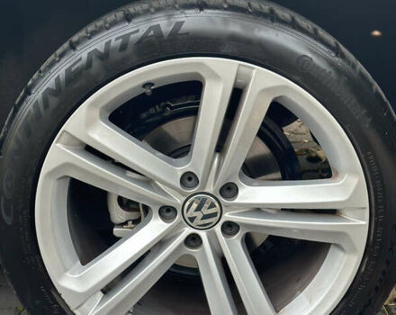 Чорний Фольксваген Тігуан, об'ємом двигуна 2 л та пробігом 207 тис. км за 14200 $, фото 13 на Automoto.ua