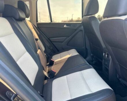 Черный Фольксваген Тигуан, объемом двигателя 2 л и пробегом 79 тыс. км за 2000 $, фото 8 на Automoto.ua