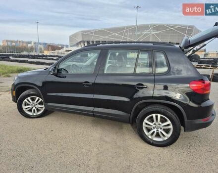 Чорний Фольксваген Тігуан, об'ємом двигуна 2 л та пробігом 135 тис. км за 13850 $, фото 19 на Automoto.ua