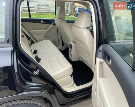 Черный Фольксваген Тигуан, объемом двигателя 2 л и пробегом 166 тыс. км за 13990 $, фото 24 на Automoto.ua