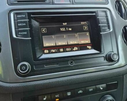 Черный Фольксваген Тигуан, объемом двигателя 2 л и пробегом 156 тыс. км за 8200 $, фото 12 на Automoto.ua