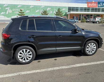 Черный Фольксваген Тигуан, объемом двигателя 1.4 л и пробегом 123 тыс. км за 15800 $, фото 29 на Automoto.ua