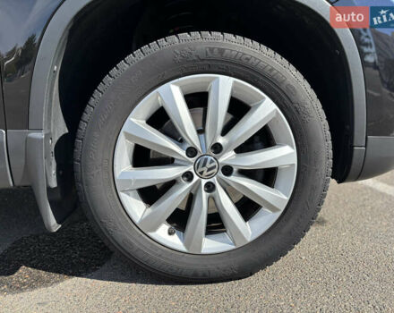 Черный Фольксваген Тигуан, объемом двигателя 1.4 л и пробегом 123 тыс. км за 15800 $, фото 32 на Automoto.ua