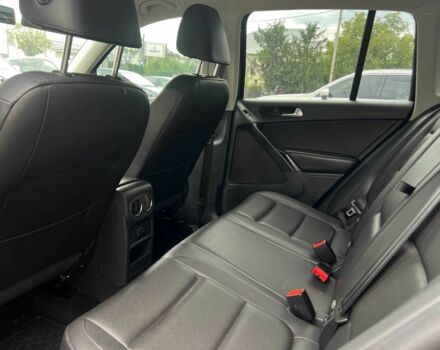 Чорний Фольксваген Тігуан, об'ємом двигуна 2 л та пробігом 176 тис. км за 14500 $, фото 14 на Automoto.ua