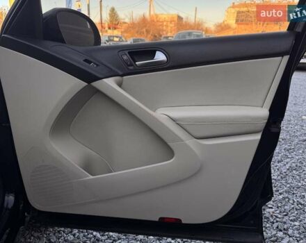 Чорний Фольксваген Тігуан, об'ємом двигуна 1.98 л та пробігом 155 тис. км за 13500 $, фото 24 на Automoto.ua