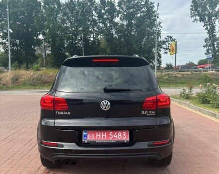 Чорний Фольксваген Тігуан, об'ємом двигуна 2 л та пробігом 220 тис. км за 14000 $, фото 5 на Automoto.ua