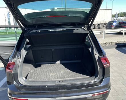 Чорний Фольксваген Тігуан, об'ємом двигуна 1.4 л та пробігом 283 тис. км за 19300 $, фото 9 на Automoto.ua