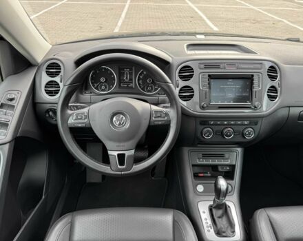 Чорний Фольксваген Тігуан, об'ємом двигуна 2 л та пробігом 157 тис. км за 13499 $, фото 19 на Automoto.ua