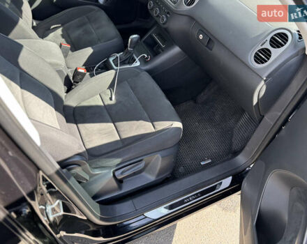 Черный Фольксваген Тигуан, объемом двигателя 1.4 л и пробегом 123 тыс. км за 15800 $, фото 67 на Automoto.ua