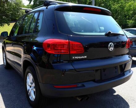 Черный Фольксваген Тигуан, объемом двигателя 2 л и пробегом 77 тыс. км за 5600 $, фото 3 на Automoto.ua