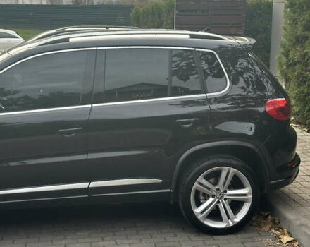 Чорний Фольксваген Тігуан, об'ємом двигуна 2 л та пробігом 207 тис. км за 14200 $, фото 6 на Automoto.ua