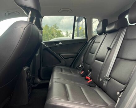 Чорний Фольксваген Тігуан, об'ємом двигуна 2 л та пробігом 176 тис. км за 14500 $, фото 13 на Automoto.ua