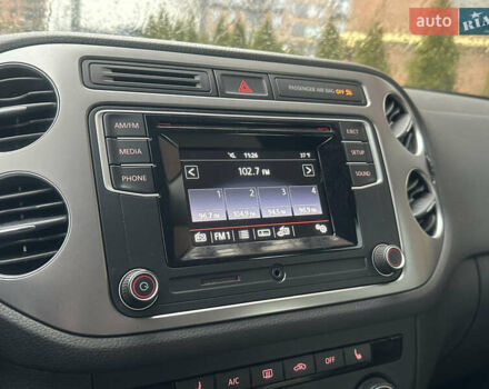 Черный Фольксваген Тигуан, объемом двигателя 2 л и пробегом 161 тыс. км за 13999 $, фото 24 на Automoto.ua