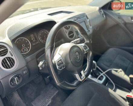 Черный Фольксваген Тигуан, объемом двигателя 1.4 л и пробегом 123 тыс. км за 15800 $, фото 72 на Automoto.ua