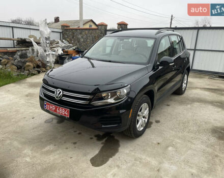 Черный Фольксваген Тигуан, объемом двигателя 2 л и пробегом 166 тыс. км за 13990 $, фото 4 на Automoto.ua