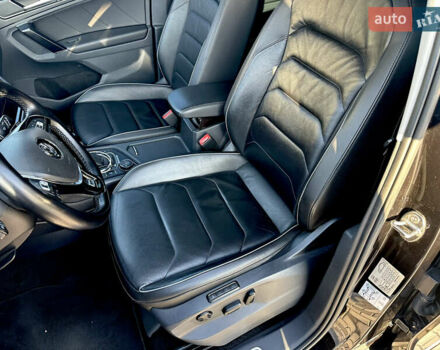 Черный Фольксваген Тигуан, объемом двигателя 2 л и пробегом 232 тыс. км за 26800 $, фото 11 на Automoto.ua