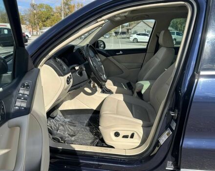 Чорний Фольксваген Тігуан, об'ємом двигуна 2 л та пробігом 80 тис. км за 5800 $, фото 8 на Automoto.ua