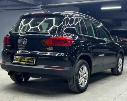 Чорний Фольксваген Тігуан, об'ємом двигуна 2 л та пробігом 133 тис. км за 14400 $, фото 5 на Automoto.ua