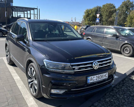 Чорний Фольксваген Тігуан, об'ємом двигуна 1.4 л та пробігом 283 тис. км за 19300 $, фото 1 на Automoto.ua