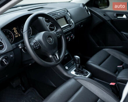 Черный Фольксваген Тигуан, объемом двигателя 1.98 л и пробегом 119 тыс. км за 14550 $, фото 10 на Automoto.ua