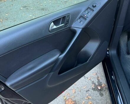 Черный Фольксваген Тигуан, объемом двигателя 2 л и пробегом 162 тыс. км за 12500 $, фото 6 на Automoto.ua