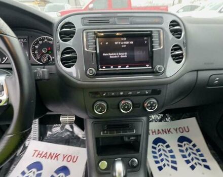 Черный Фольксваген Тигуан, объемом двигателя 2 л и пробегом 94 тыс. км за 2900 $, фото 4 на Automoto.ua