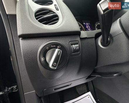 Чорний Фольксваген Тігуан, об'ємом двигуна 1.98 л та пробігом 160 тис. км за 13950 $, фото 69 на Automoto.ua