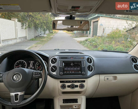 Черный Фольксваген Тигуан, объемом двигателя 1.98 л и пробегом 73 тыс. км за 16000 $, фото 9 на Automoto.ua