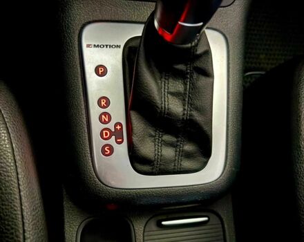 Черный Фольксваген Тигуан, объемом двигателя 2 л и пробегом 162 тыс. км за 12500 $, фото 7 на Automoto.ua