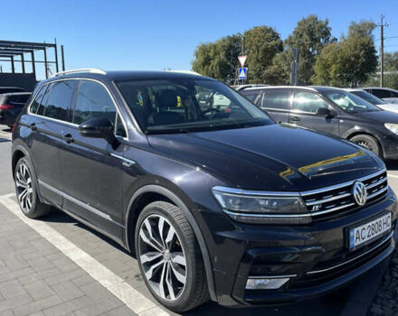 Чорний Фольксваген Тігуан, об'ємом двигуна 1.4 л та пробігом 283 тис. км за 19300 $, фото 2 на Automoto.ua