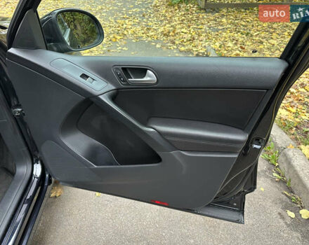 Черный Фольксваген Тигуан, объемом двигателя 1.98 л и пробегом 163 тыс. км за 14550 $, фото 26 на Automoto.ua