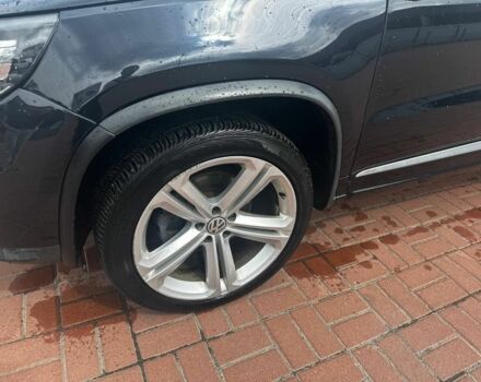 Чорний Фольксваген Тігуан, об'ємом двигуна 2 л та пробігом 220 тис. км за 14000 $, фото 15 на Automoto.ua