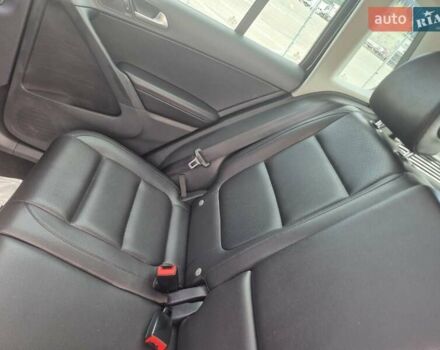 Чорний Фольксваген Тігуан, об'ємом двигуна 1.98 л та пробігом 190 тис. км за 13400 $, фото 6 на Automoto.ua