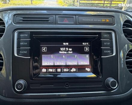 Черный Фольксваген Тигуан, объемом двигателя 2 л и пробегом 260 тыс. км за 12990 $, фото 18 на Automoto.ua