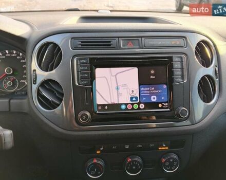 Черный Фольксваген Тигуан, объемом двигателя 1.98 л и пробегом 83 тыс. км за 12800 $, фото 6 на Automoto.ua