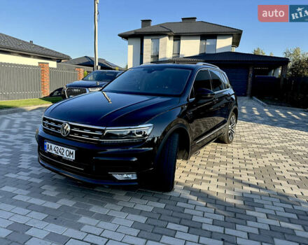 Черный Фольксваген Тигуан, объемом двигателя 2 л и пробегом 232 тыс. км за 26800 $, фото 2 на Automoto.ua