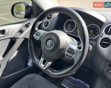 Черный Фольксваген Тигуан, объемом двигателя 1.4 л и пробегом 123 тыс. км за 15800 $, фото 80 на Automoto.ua