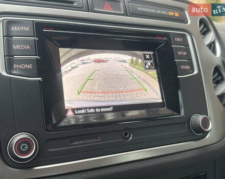 Черный Фольксваген Тигуан, объемом двигателя 2 л и пробегом 161 тыс. км за 13999 $, фото 25 на Automoto.ua