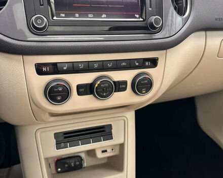 Черный Фольксваген Тигуан, объемом двигателя 1.98 л и пробегом 146 тыс. км за 14900 $, фото 32 на Automoto.ua