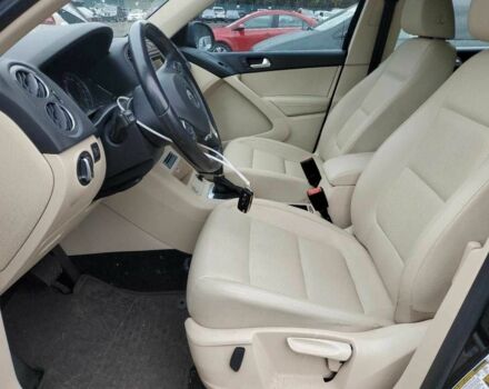 Черный Фольксваген Тигуан, объемом двигателя 2 л и пробегом 97 тыс. км за 2300 $, фото 6 на Automoto.ua