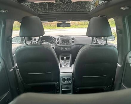 Чорний Фольксваген Тігуан, об'ємом двигуна 2 л та пробігом 220 тис. км за 14000 $, фото 14 на Automoto.ua