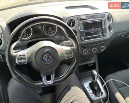Черный Фольксваген Тигуан, объемом двигателя 1.4 л и пробегом 123 тыс. км за 15800 $, фото 102 на Automoto.ua