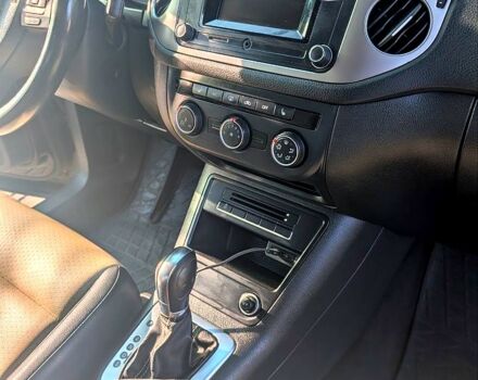 Чорний Фольксваген Тігуан, об'ємом двигуна 2 л та пробігом 139 тис. км за 13200 $, фото 7 на Automoto.ua