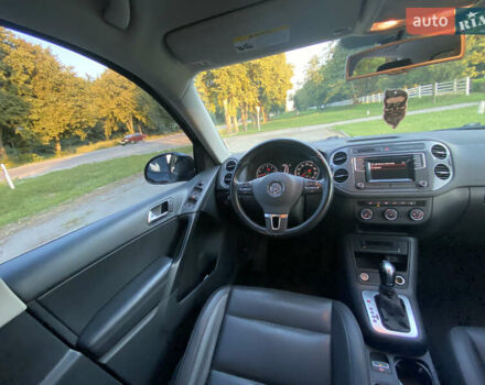 Чорний Фольксваген Тігуан, об'ємом двигуна 1.98 л та пробігом 124 тис. км за 13600 $, фото 21 на Automoto.ua