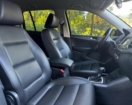 Черный Фольксваген Тигуан, объемом двигателя 2 л и пробегом 260 тыс. км за 12990 $, фото 35 на Automoto.ua