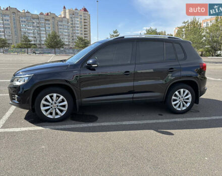 Черный Фольксваген Тигуан, объемом двигателя 1.4 л и пробегом 123 тыс. км за 15800 $, фото 18 на Automoto.ua