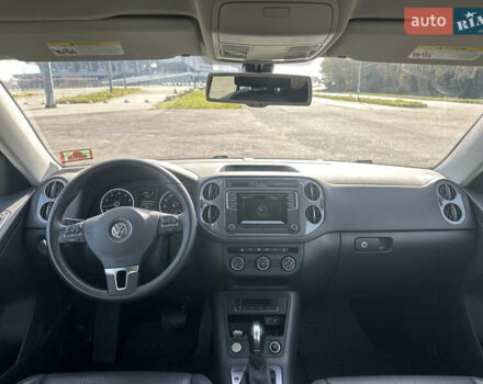 Чорний Фольксваген Тігуан, об'ємом двигуна 2 л та пробігом 117 тис. км за 13850 $, фото 17 на Automoto.ua