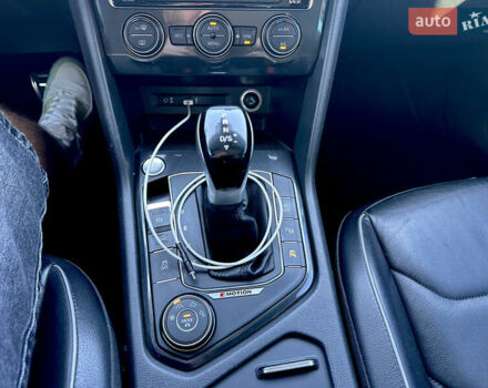 Черный Фольксваген Тигуан, объемом двигателя 2 л и пробегом 232 тыс. км за 26800 $, фото 20 на Automoto.ua