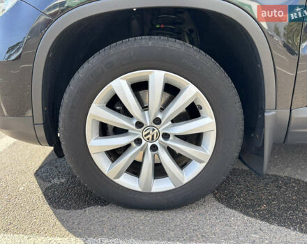 Черный Фольксваген Тигуан, объемом двигателя 1.4 л и пробегом 123 тыс. км за 15800 $, фото 33 на Automoto.ua
