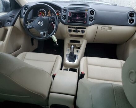 Черный Фольксваген Тигуан, объемом двигателя 2 л и пробегом 125 тыс. км за 8900 $, фото 7 на Automoto.ua